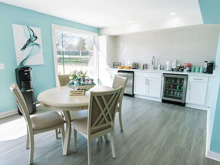 Chase Cove Apartments — Photo 18