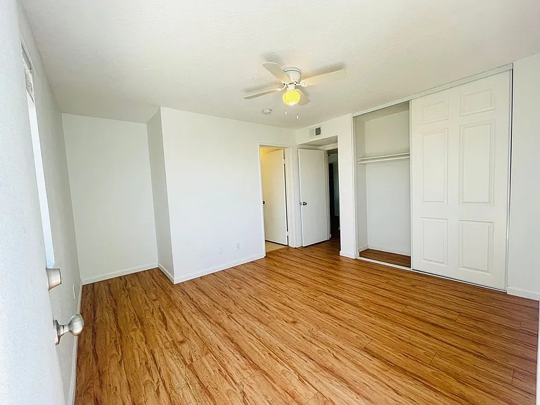4210 52nd St #101 — Photo 19