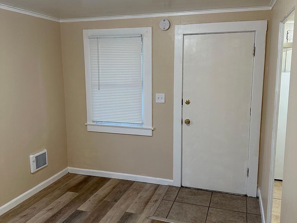 2nd image of 1901 Henry St APT S