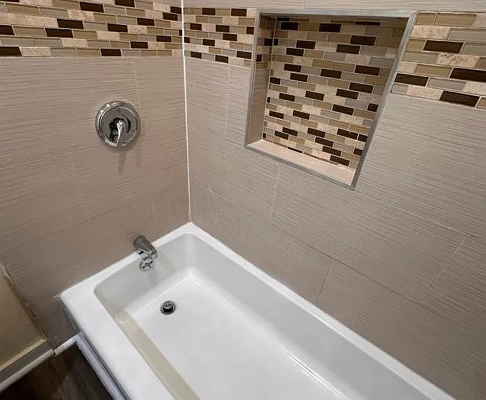 225 W 25th St — Photo 20