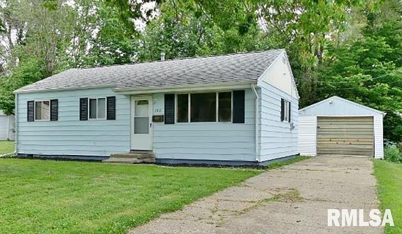 1st image of 3912 N Saint Joseph Ct