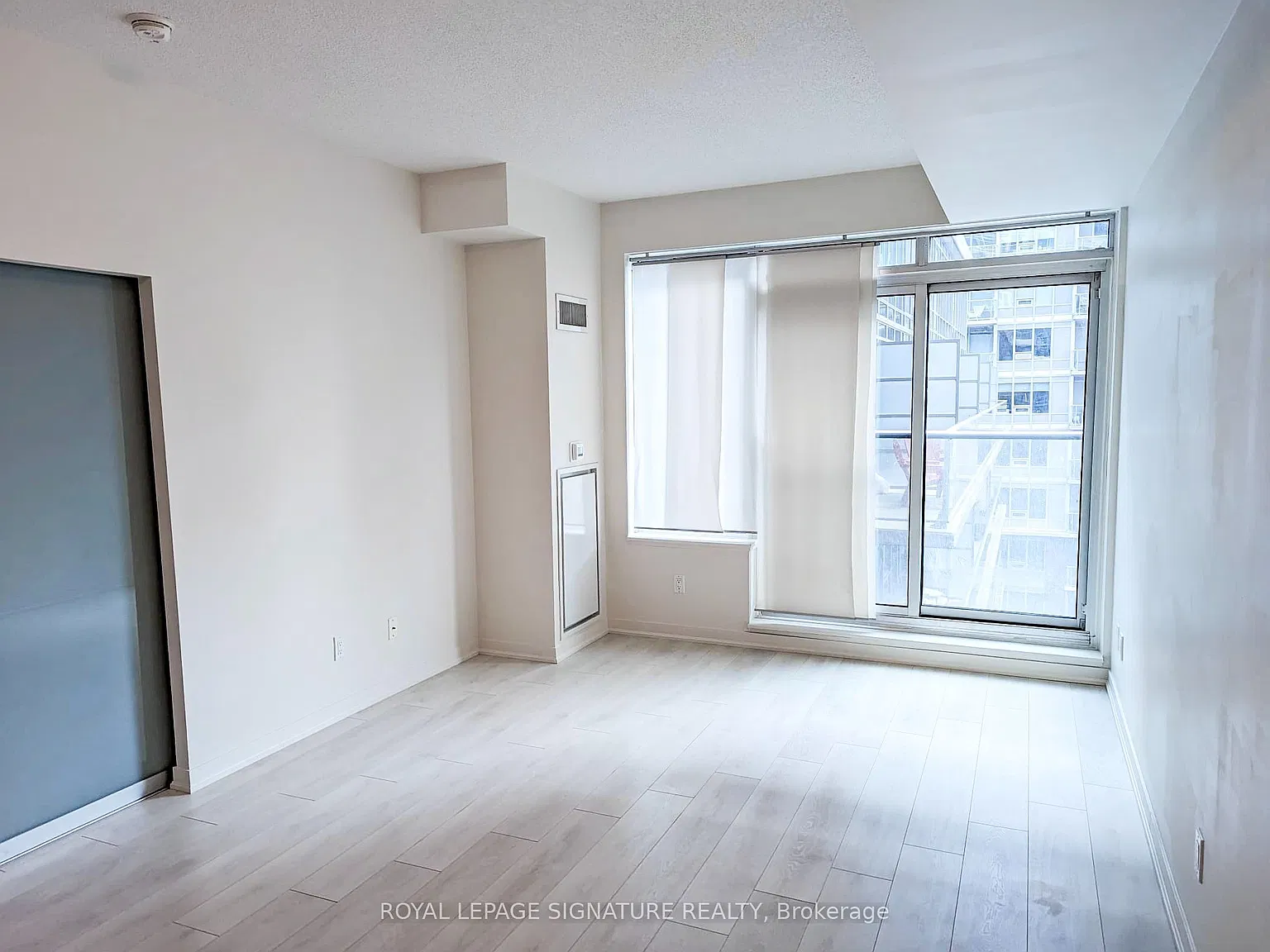 2 bed, $2,350 — Photo 4