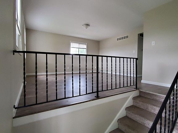 Entrance/Living Room