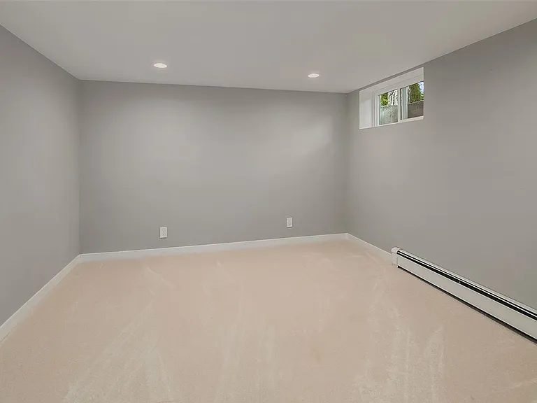 3039 Hunts Point Cir — Photo 8