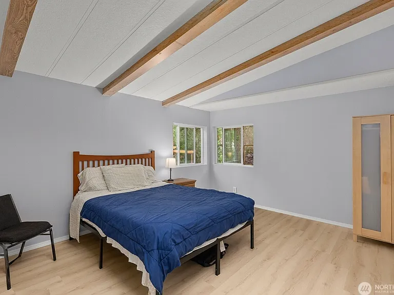 9217 32nd St SE — Photo 5