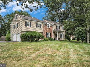 6 Windy Knoll Dr, Richboro, PA 18954
