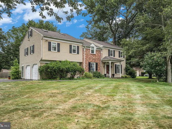 6 Windy Knoll Dr, Richboro, PA 18954