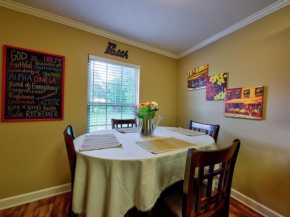 5th image of 207 Bonnie Oak Dr
