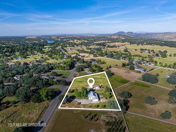 3rd image of 14410 Paynes Creek Rd