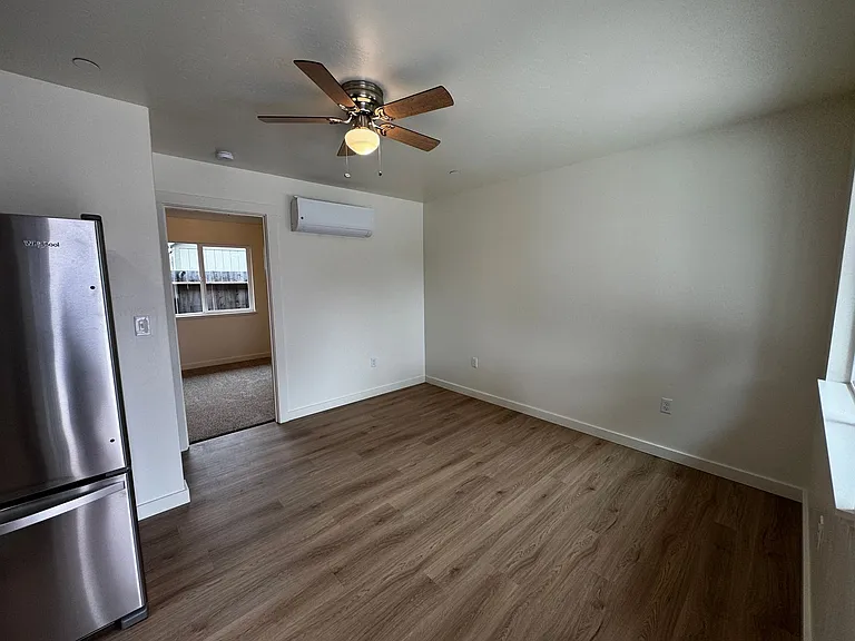 3216 California St — Photo 3