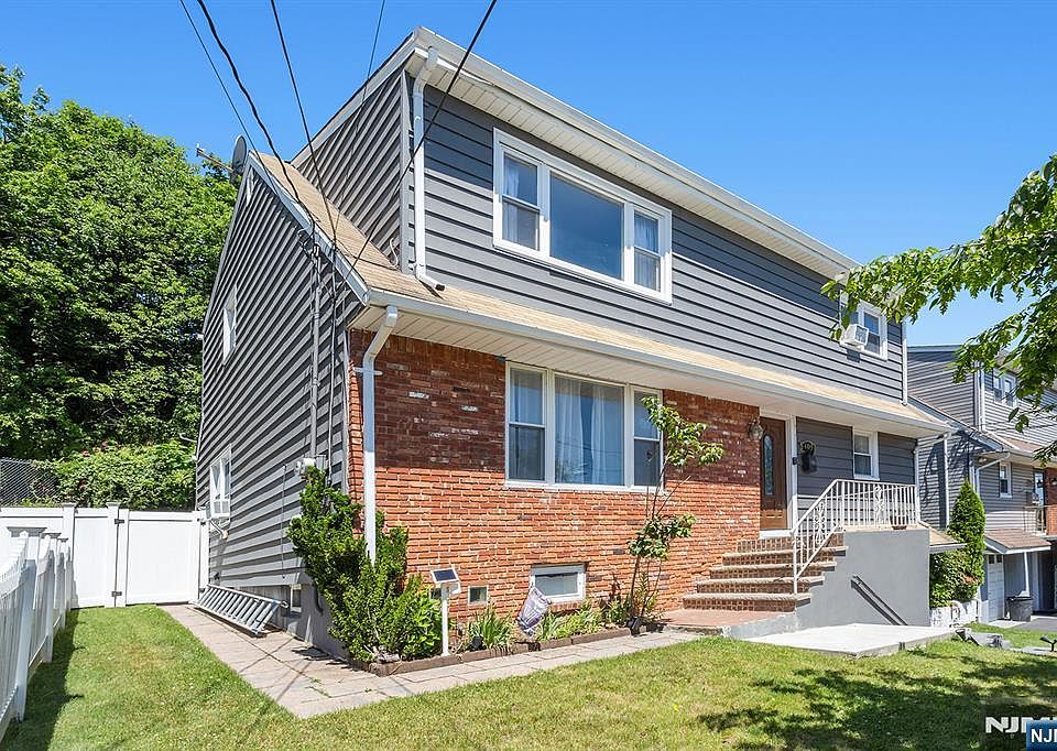 1st image of 409 Farnham Avenue
