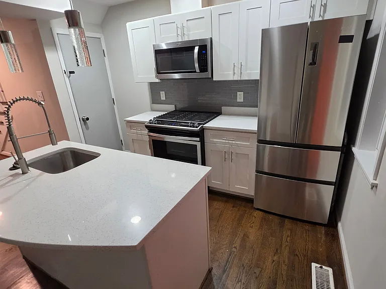 601 44th St NE — Photo 19
