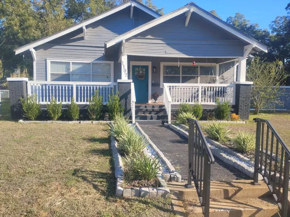1102 W Cedar St, Durant, OK 74701