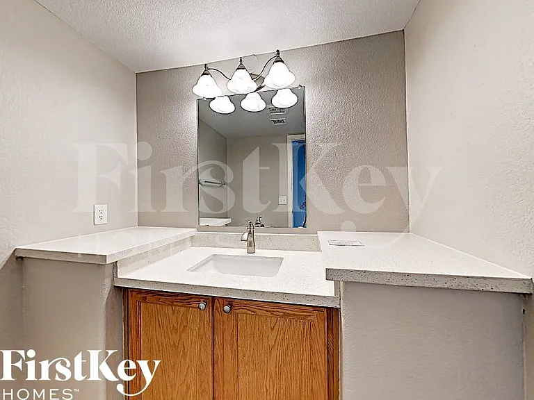 7323 E Navarro Ave — Photo 15