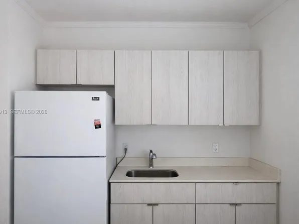 572 NE 67th St APT 5, Miami, FL 33138