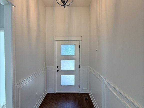 3rd image of 1038 Oskin Drive #202