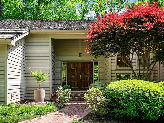 3rd image of 116 Birklands Dr