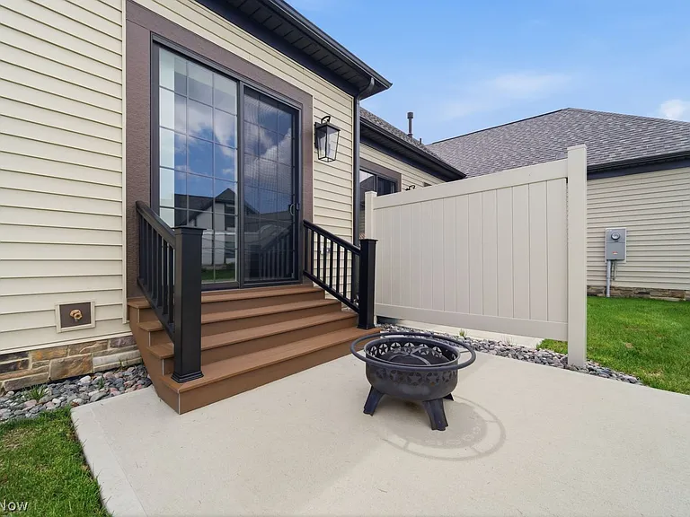 39441 Stillman Ln — Photo 12