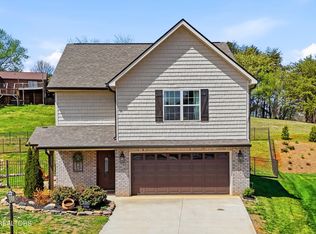 2327 Torrey Pines Dr, Maryville, TN 37801