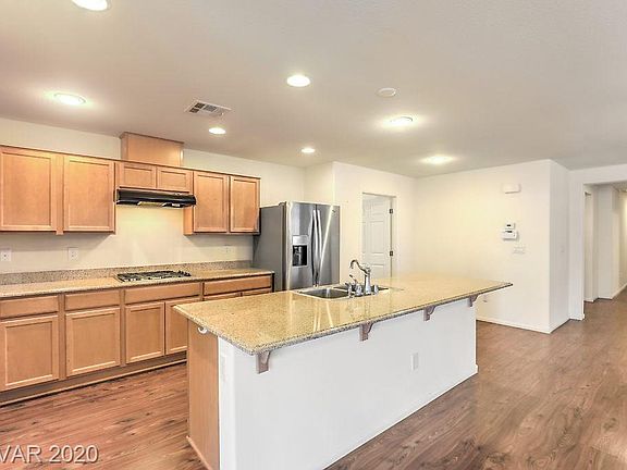 3rd image of 7096 Glencoe Harbor Ave