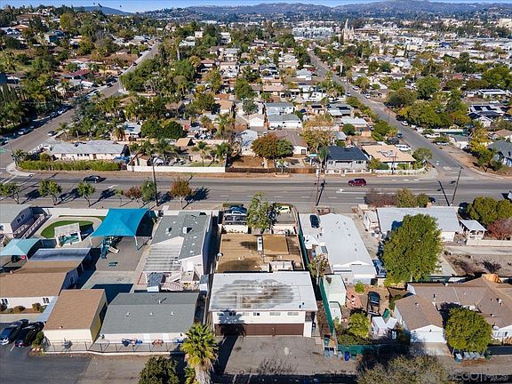 2nd image of 815 W 9th Ave #815