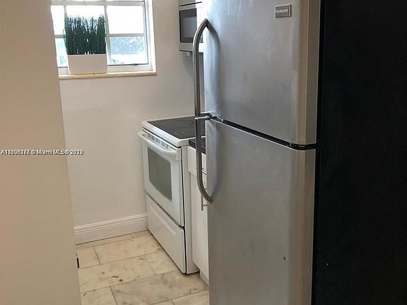 3rd image of 1526 Pennsylvania Ave APT 6