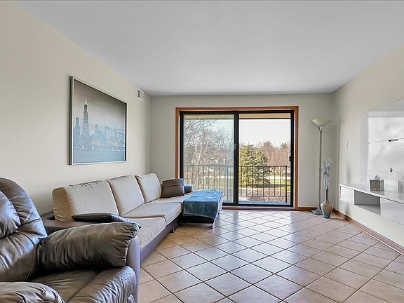 4th image of 10985 S 84th Ave APT 3B