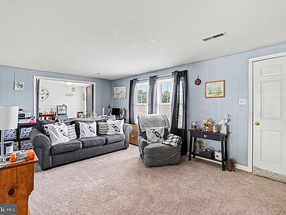 5th image of 315 Murphys Pl