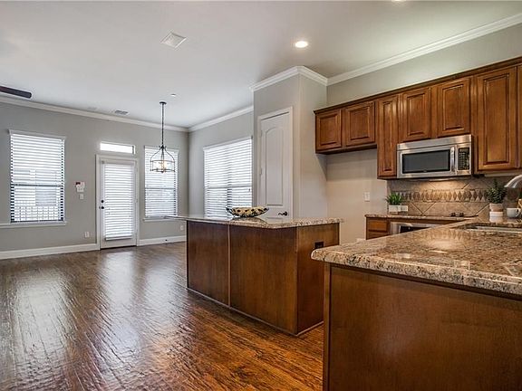 3rd image of 5728 Tupelo Dr