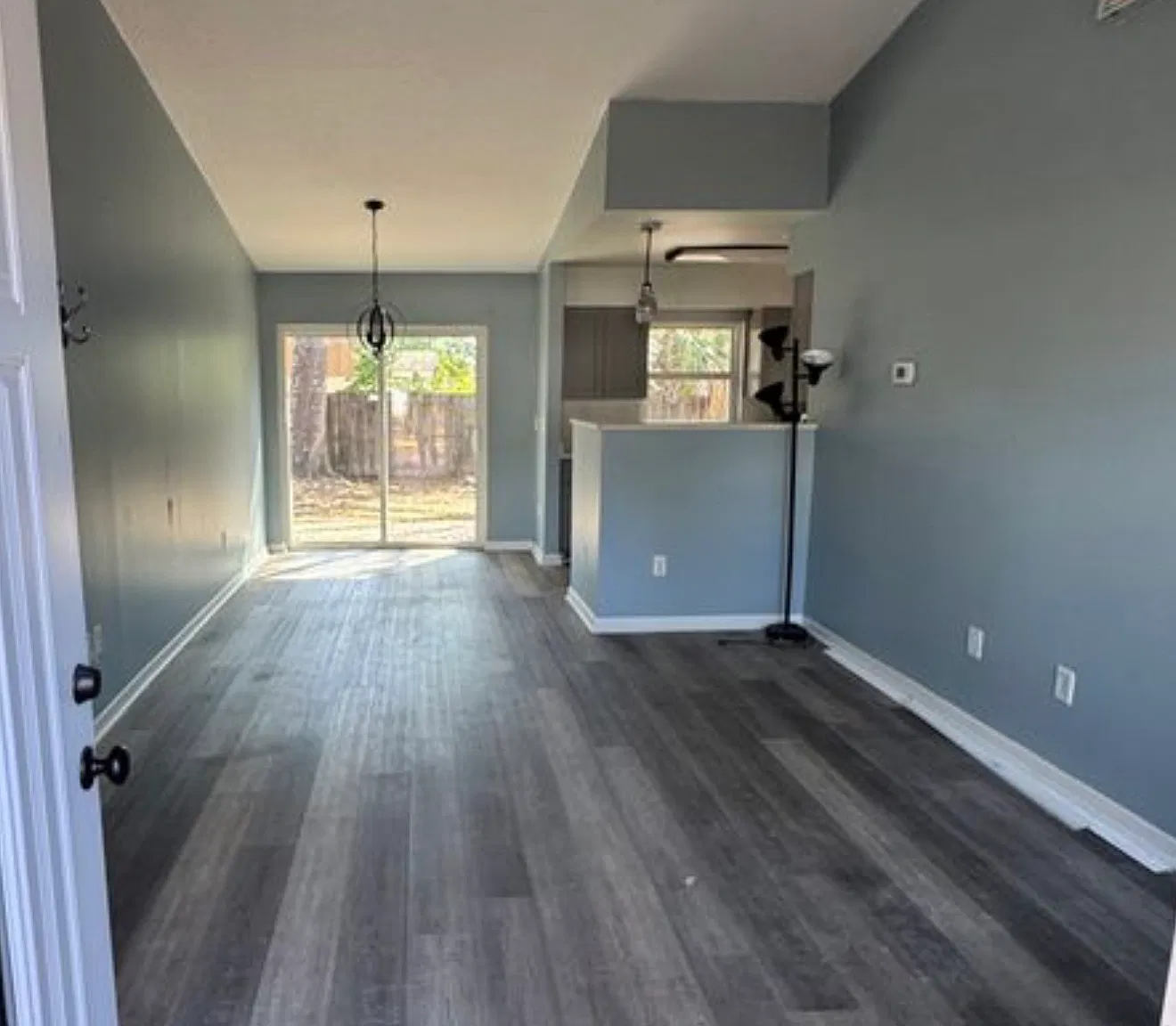 2 bed, 1000 sqft, $1,750 — Photo 2