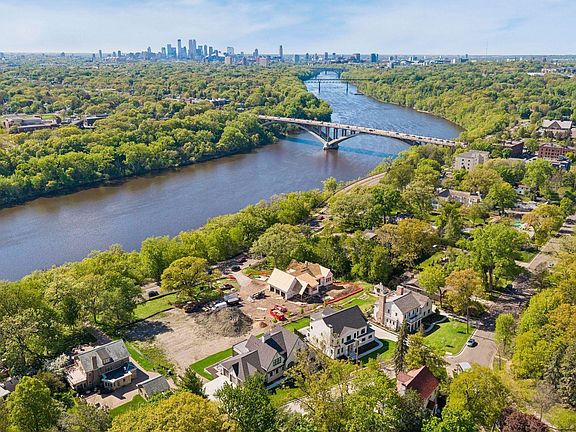 5th image of 110 Mississippi River Blvd N
