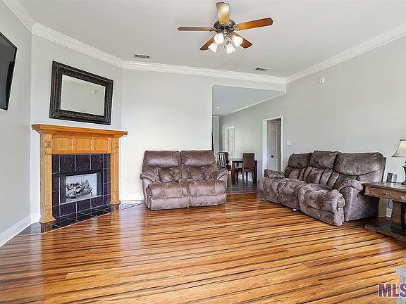 4th image of 38612 N London Ave