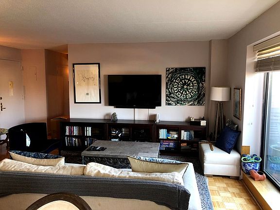 4th image of 303 W 21st St APT 12D