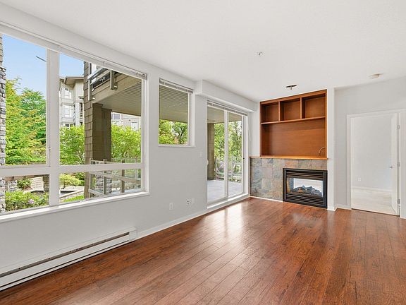 5th image of 560 Raven Woods Dr #318