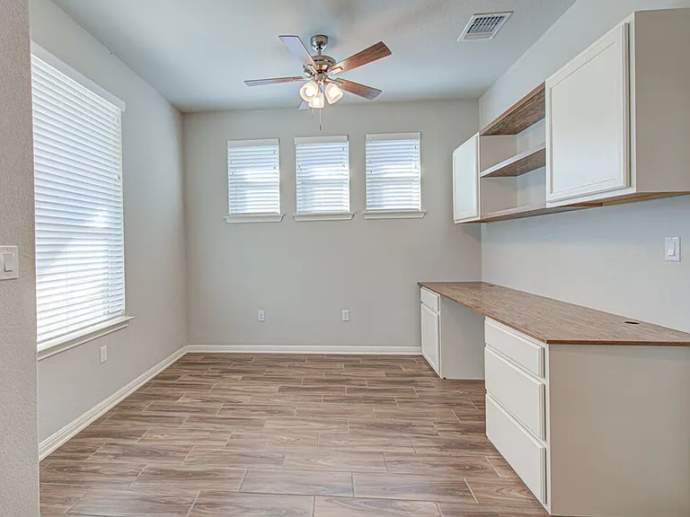 8816 Blaze Dr — Photo 4