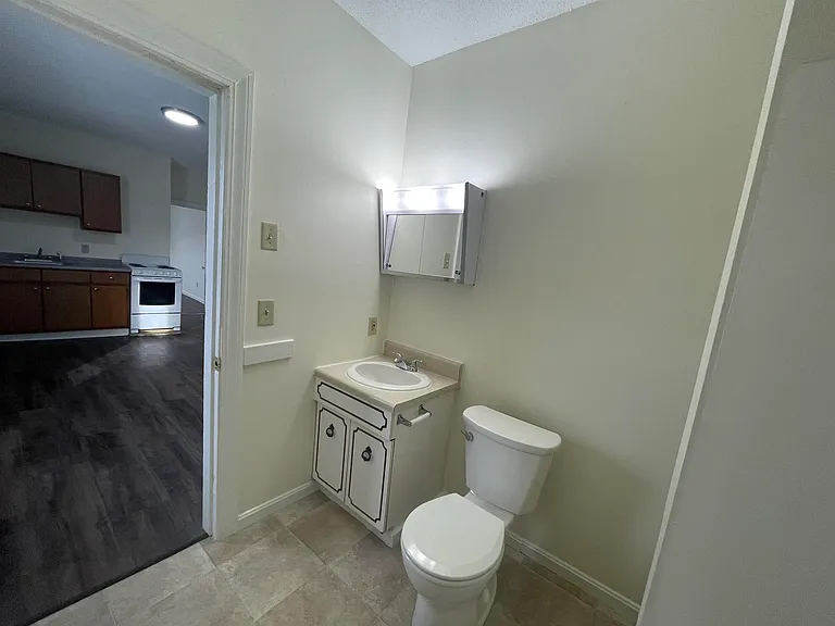 193 N Turner St #3W — Photo 21
