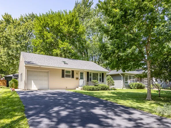 18 S Adams St, North Aurora, IL 60542