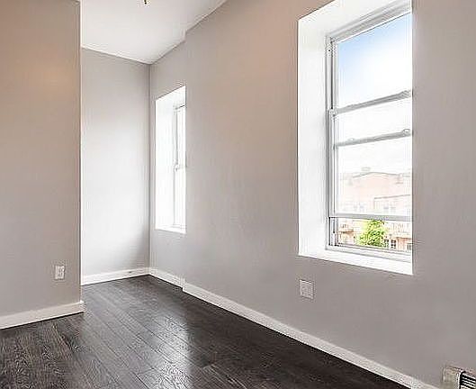 2nd image of 246 Tompkins Ave