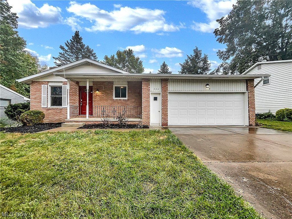 330 Applegrove St NE, North Canton, OH 44720 Zillow