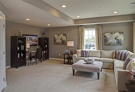2nd image of 274 Caulfield Ln