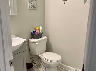 182 Crabapple Ln, Lake Waccamaw, NC 28450