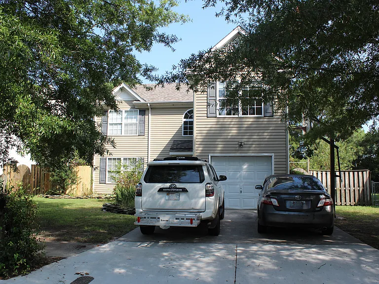 1740 Bernstein Dr — Photo 2