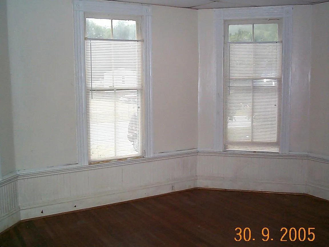 2 bed, 900 sqft, $880 — Photo 2