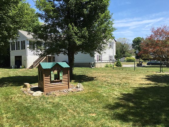 2nd image of 29 Village Gate Dr