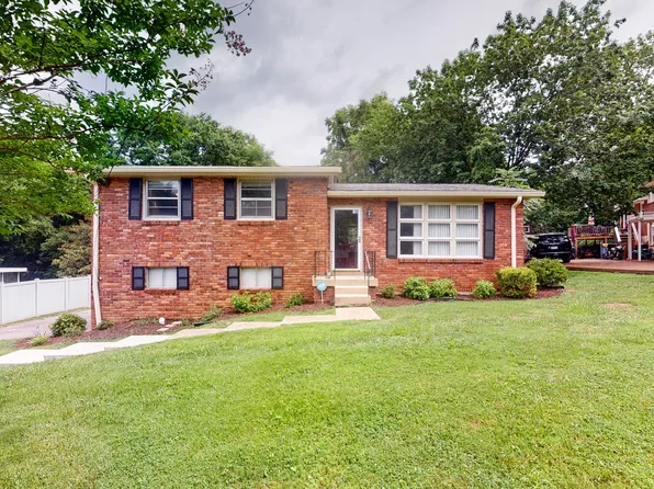 402 Bonnawood Dr, Hermitage, TN 37076
