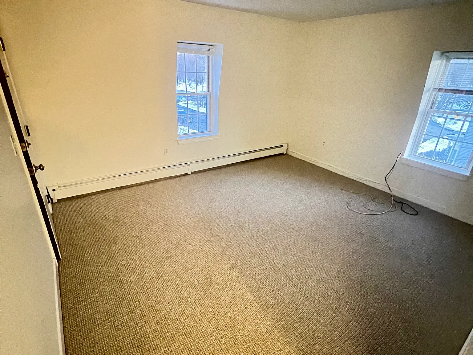 3 bed, 1000 sqft, $2,800 — Photo 3