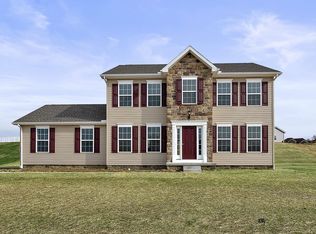 865 Ripple Dr, Hanover, PA 17331