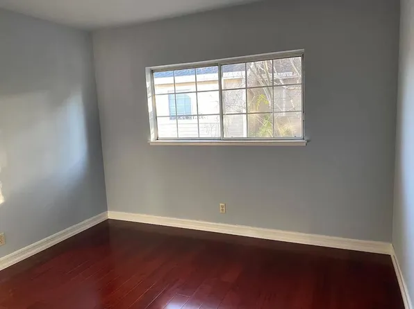 124 Williams Ln, Foster City, CA 94404