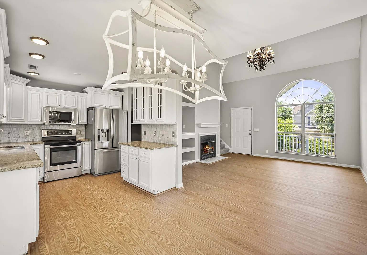 3127 Creekview Lane - 1 — Photo 3