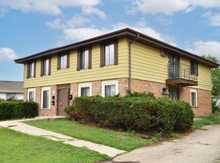 8545 W Greenbrook Dr, Milwaukee, WI 53224